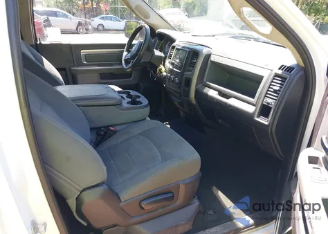 2019 Ram 1500 Classic Tradesman 4X2 8' Box из США, поврежденный, VIN 3C6JR6DT4KG510360